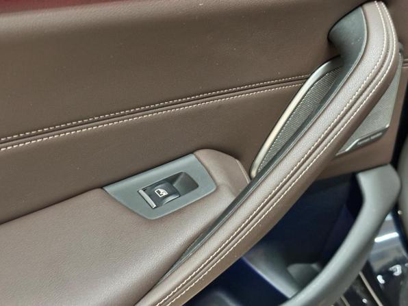 BMW 5 серии VII (G30/G31/G38) Рестайлинг с пробегом 2021 года, цена 5 750 000 рублей, 107120 км, седан, Автокод Объявления