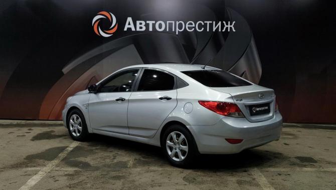 Hyundai Solaris I с пробегом 2013 года, цена 650 000 рублей, 265797 км, седан, Автокод Объявления