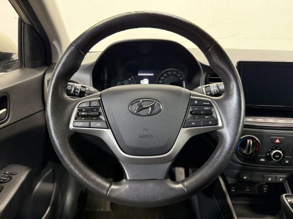 Hyundai Solaris II Рестайлинг с пробегом 2020 года, цена 1 399 000 рублей, 108569 км, седан, Автокод Объявления