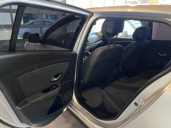 Renault Megane III с пробегом 2011 года, цена 500 000 рублей, 219578 км, универсал, Автокод Объявления