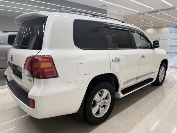 Toyota Land Cruiser 200 Series Рестайлинг 1 с пробегом 2015 года, цена 4 200 000 рублей, 172450 км, внедорожник, Автокод Объявления