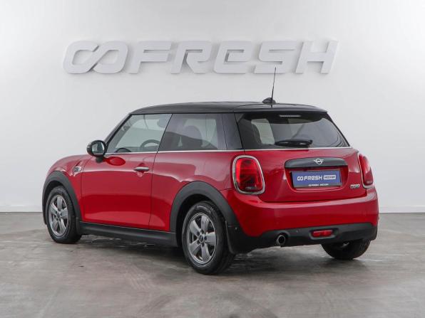 Mini Hatch III (F55/F56) Рестайлинг с пробегом 2018 года, цена 2 077 077 рублей, 99528 км, хэтчбек, Автокод Объявления