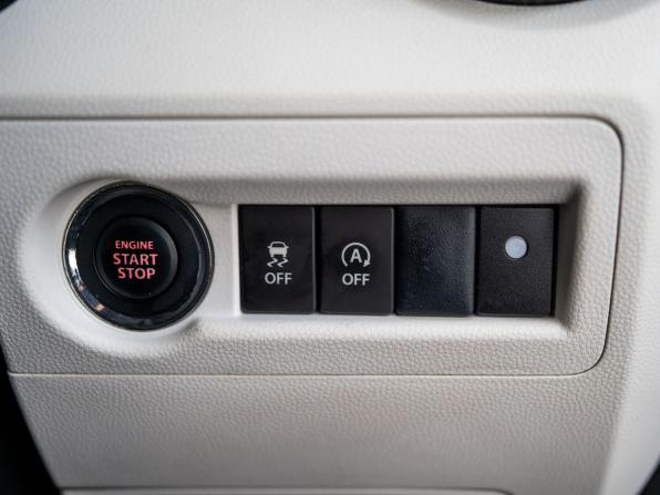 Suzuki Ignis III с пробегом 2016 года, цена 1 060 500 рублей, 72419 км, хэтчбек, Автокод Объявления