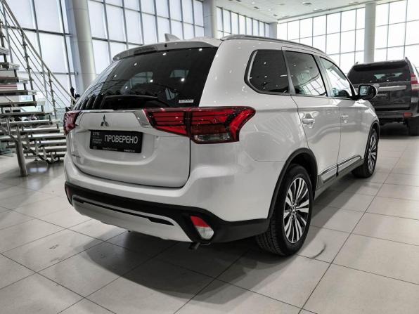 Mitsubishi Outlander III Рестайлинг 3 с пробегом 2020 года, цена 2 699 000 рублей, 46401 км, внедорожник, Автокод Объявления