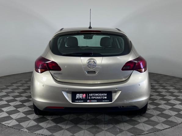 Opel Astra J с пробегом 2011 года, цена 650 000 рублей, 212538 км, хэтчбек, Автокод Объявления