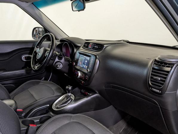 Kia Soul II Рестайлинг с пробегом 2018 года, цена 1 665 000 рублей, 81746 км, хэтчбек, Автокод Объявления