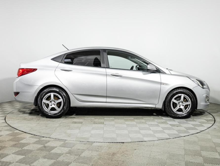 Hyundai Solaris I Рестайлинг Санкт-Петербург  - изображение 4