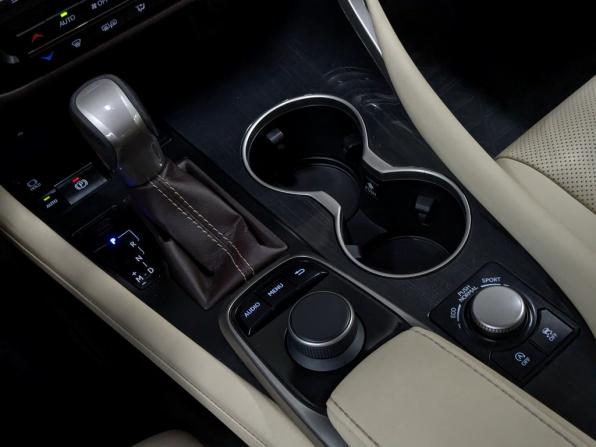 Lexus RX IV с пробегом 2017 года, цена 3 850 000 рублей, 120498 км, внедорожник, Автокод Объявления