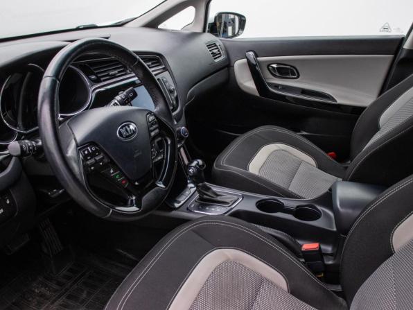 Kia Ceed II Рестайлинг с пробегом 2017 года, цена 1 560 000 рублей, 98000 км, хэтчбек, Автокод Объявления