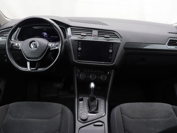 Volkswagen Tiguan II с пробегом 2018 года, цена 2 320 000 рублей, 145000 км, внедорожник, Автокод Объявления