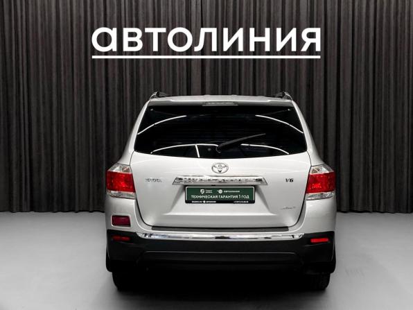 Toyota Highlander II (XU40) Рестайлинг с пробегом 2010 года, цена 1 850 000 рублей, 260000 км, внедорожник, Автокод Объявления