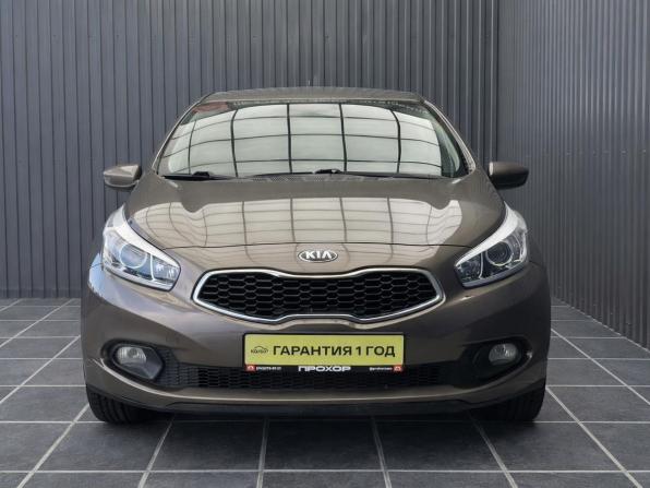 Kia Ceed II с пробегом 2013 года, цена 877 000 рублей, 136236 км, хэтчбек, Автокод Объявления