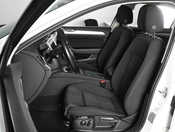 Volkswagen Passat B8 с пробегом 2019 года, цена 2 249 000 рублей, 67100 км, седан, Автокод Объявления