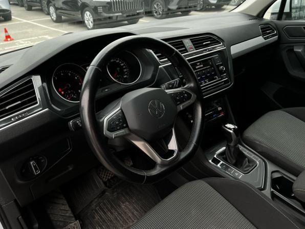 Volkswagen Tiguan II Рестайлинг с пробегом 2021 года, цена 1 899 000 рублей, 149728 км, внедорожник, Автокод Объявления