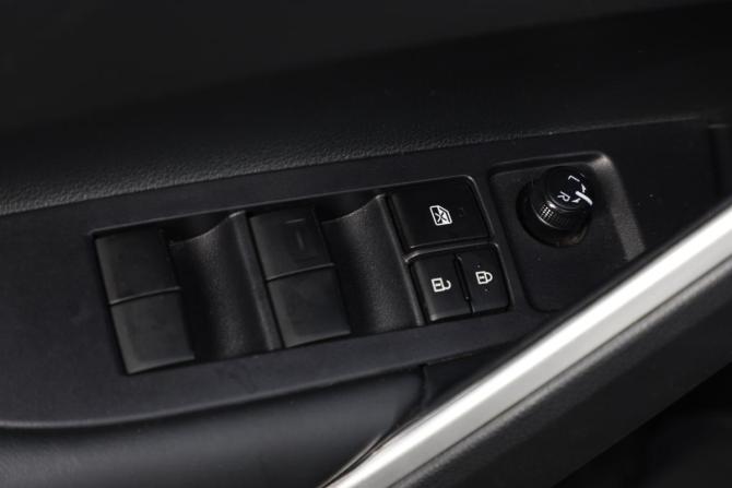 Toyota Corolla Cross I с пробегом 2024 года, цена 2 899 000 рублей, 26650 км, внедорожник, Автокод Объявления