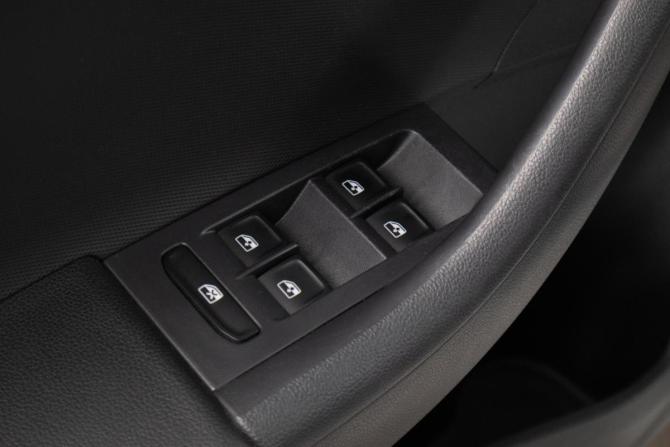 Skoda Rapid I Рестайлинг с пробегом 2019 года, цена 1 299 000 рублей, 119000 км, лифтбек, Автокод Объявления