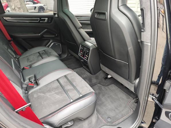 Porsche Cayenne III с пробегом 2021 года, цена 12 990 000 рублей, 48300 км, внедорожник, Автокод Объявления