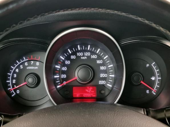Kia Rio III Рестайлинг с пробегом 2017 года, цена 950 000 рублей, 110000 км, седан, Автокод Объявления