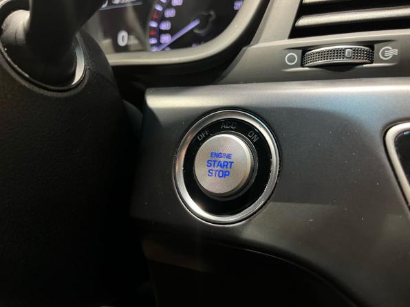 Hyundai Sonata VII (LF) Рестайлинг с пробегом 2019 года, цена 1 747 000 рублей, 153633 км, седан, Автокод Объявления