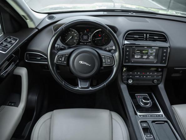 Jaguar F-Pace I с пробегом 2017 года, цена 2 049 000 рублей, 200289 км, внедорожник, Автокод Объявления