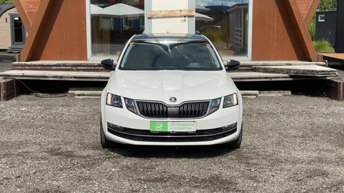 Skoda Octavia III (A7) Рестайлинг с пробегом 2017 года, цена 1 790 000 рублей, 124558 км, лифтбек, Автокод Объявления