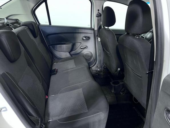 Renault Logan II Рестайлинг с пробегом 2020 года, цена 1 089 000 рублей, 120039 км, седан, Автокод Объявления