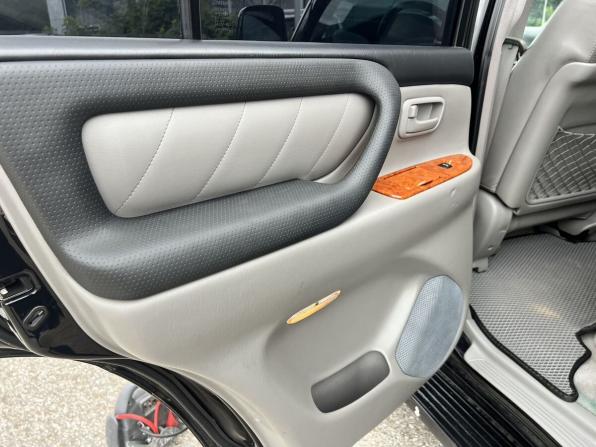 Toyota Land Cruiser 100 Series Рестайлинг 2 с пробегом 2006 года, цена 1 650 000 рублей, 510000 км, внедорожник, Автокод Объявления