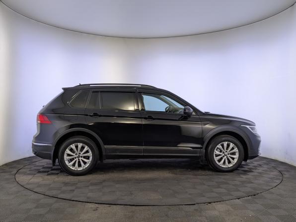 Volkswagen Tiguan II Рестайлинг с пробегом 2021 года, цена 3 500 000 рублей, 50963 км, внедорожник, Автокод Объявления