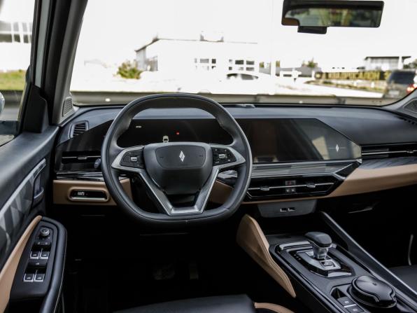 Livan X6 Pro с пробегом 2023 года, цена 1 768 000 рублей, 15755 км, внедорожник, Автокод Объявления
