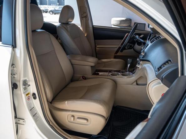 Toyota Highlander II (XU40) Рестайлинг с пробегом 2012 года, цена 2 540 000 рублей, 353188 км, внедорожник, Автокод Объявления