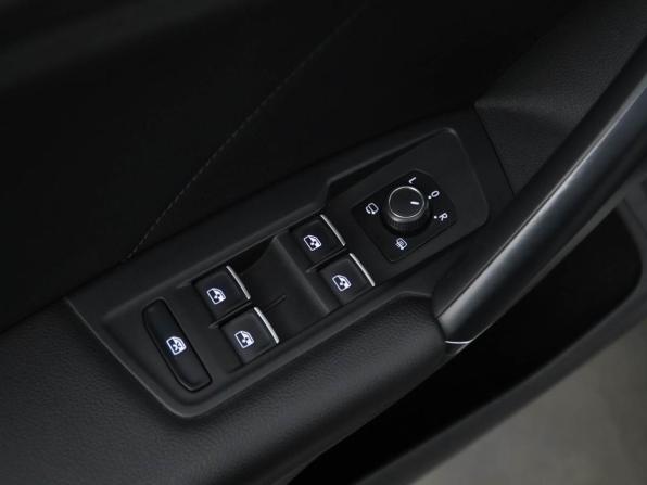 Volkswagen Tiguan II с пробегом 2018 года, цена 3 098 055 рублей, 165038 км, внедорожник, Автокод Объявления