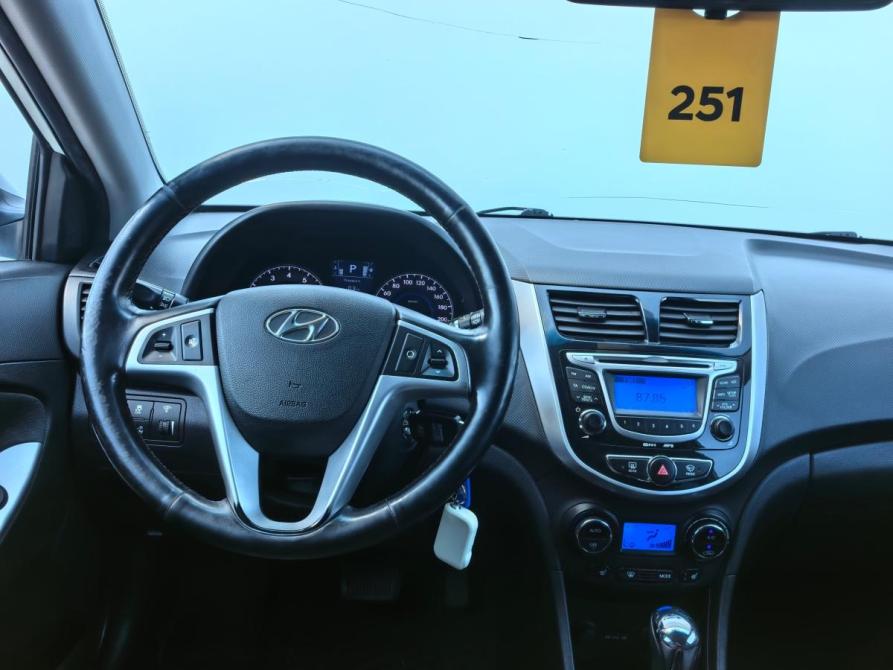 Hyundai Solaris I Санкт-Петербург  - изображение 11