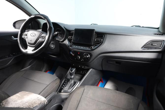 Hyundai Solaris II Рестайлинг с пробегом 2020 года, цена 1 399 000 рублей, 380000 км, седан, Автокод Объявления