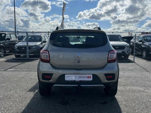 Renault Sandero II с пробегом 2017 года, цена 854 838 рублей, 154591 км, хэтчбек, Автокод Объявления