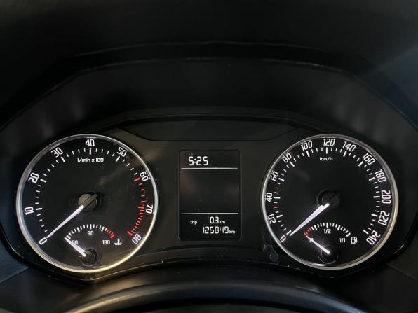 Skoda Octavia II (A5) Рестайлинг с пробегом 2013 года, цена 940 000 рублей, 125848 км, лифтбек, Автокод Объявления