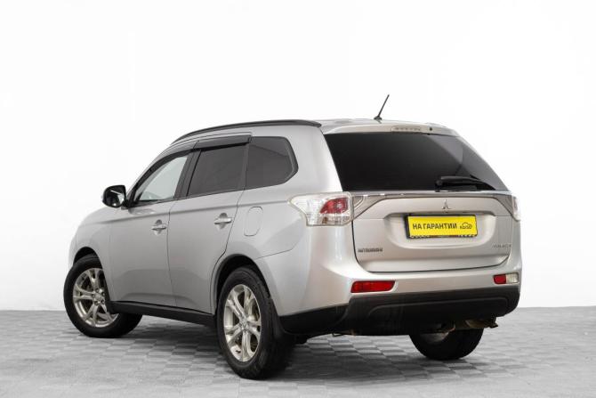 Mitsubishi Outlander III с пробегом 2013 года, цена 1 649 000 рублей, 210000 км, внедорожник, Автокод Объявления