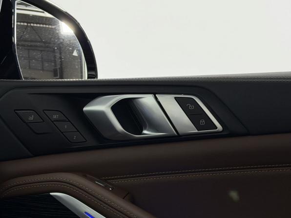 BMW X7 I (G07) Рестайлинг с пробегом 2023 года, цена 11 850 000 рублей, 83227 км, внедорожник, Автокод Объявления