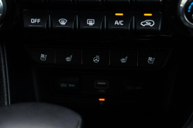 Kia Sportage IV Рестайлинг с пробегом 2019 года, цена 2 890 000 рублей, 66883 км, внедорожник, Автокод Объявления