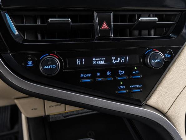 Toyota Camry VIII (XV70) Рестайлинг с пробегом 2021 года, цена 3 179 000 рублей, 92516 км, седан, Автокод Объявления