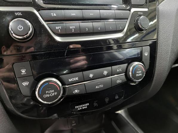 Nissan Qashqai II с пробегом 2018 года, цена 1 930 000 рублей, 66489 км, внедорожник, Автокод Объявления
