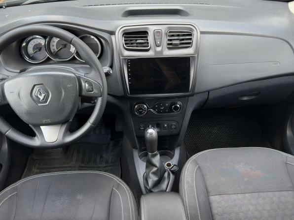 Renault Sandero II с пробегом 2015 года, цена 600 000 рублей, 176234 км, хэтчбек, Автокод Объявления