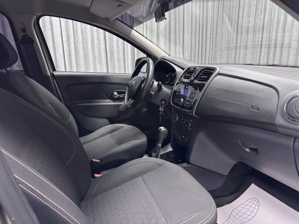 Renault Sandero II с пробегом 2018 года, цена 1 049 000 рублей, 73145 км, хэтчбек, Автокод Объявления