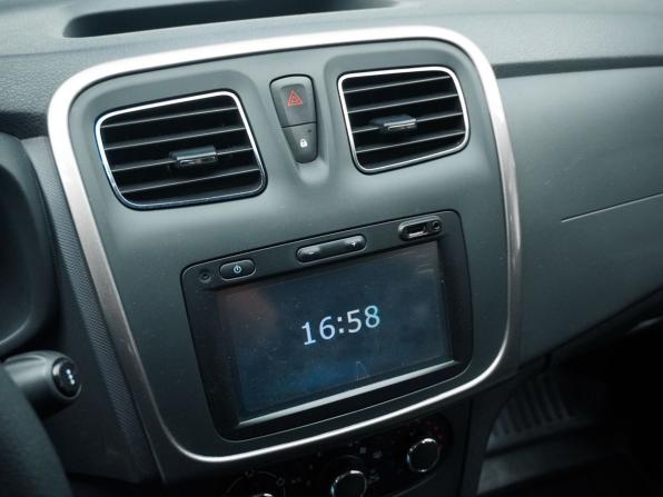 Renault Sandero II с пробегом 2016 года, цена 999 000 рублей, 84929 км, хэтчбек, Автокод Объявления