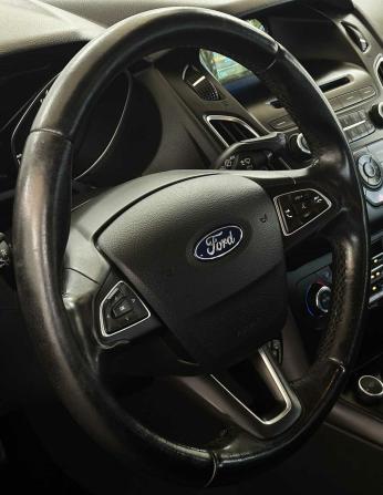 Ford Focus III Рестайлинг с пробегом 2017 года, цена 950 000 рублей, 116206 км, хэтчбек, Автокод Объявления