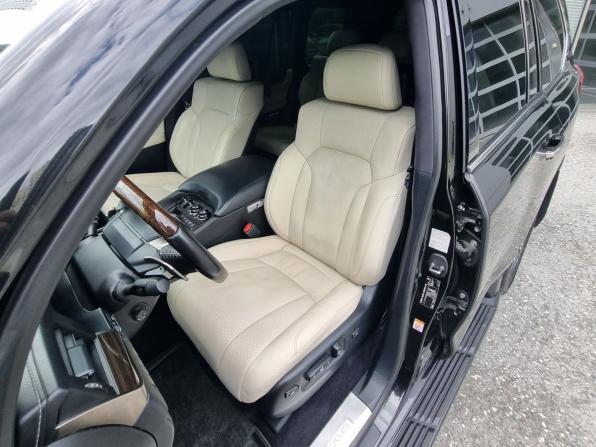 Lexus LX III Рестайлинг 2 с пробегом 2016 года, цена 7 950 000 рублей, 248664 км, внедорожник, Автокод Объявления