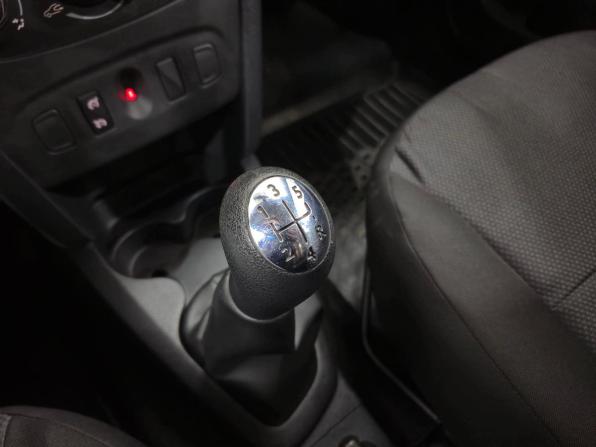 Renault Sandero II Рестайлинг с пробегом 2018 года, цена 1 020 000 рублей, 91551 км, хэтчбек, Автокод Объявления