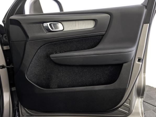 Volvo XC40 I с пробегом 2020 года, цена 3 155 000 рублей, 111143 км, внедорожник, Автокод Объявления