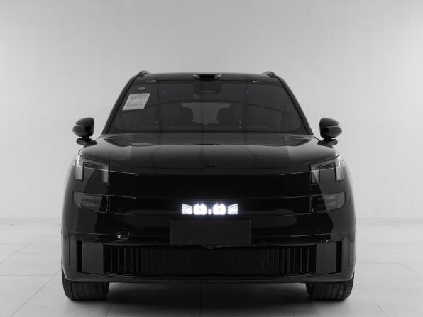 Lynk &amp; Co 900 с пробегом 2025 года, цена 7 759 000 рублей, 64 км, внедорожник, Автокод Объявления
