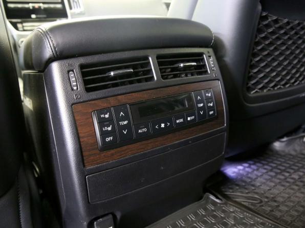 Toyota Land Cruiser 200 Series Рестайлинг 2 с пробегом 2018 года, цена 7 100 000 рублей, 234257 км, внедорожник, Автокод Объявления