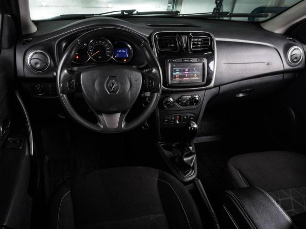 Renault Sandero II с пробегом 2017 года, цена 935 000 рублей, 112516 км, хэтчбек, Автокод Объявления